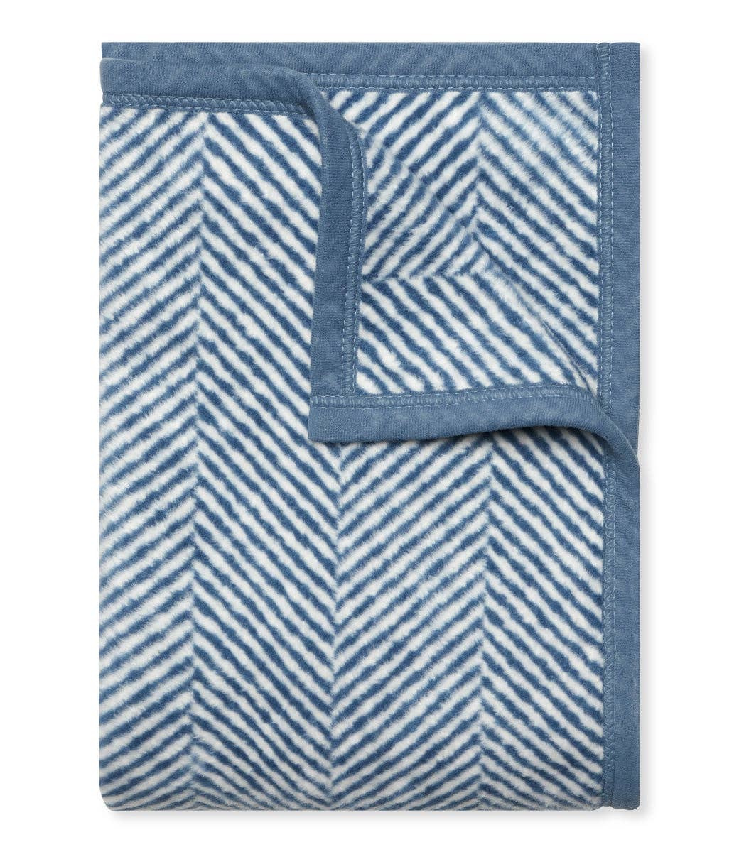 ChappyWrap – wholesale Throw blanket – Harborview Herringbone Cornflower Blanket3