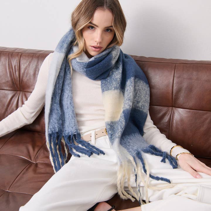 Angels Whisper Accessories - Wholesale Scarf - Women's - Wendy Checkered Fluffy Scarf1