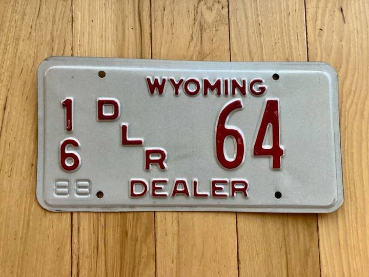 1988 Wyoming Dealer Kentekenplaat - Laag Nummer voor wholesale door RusticPlates