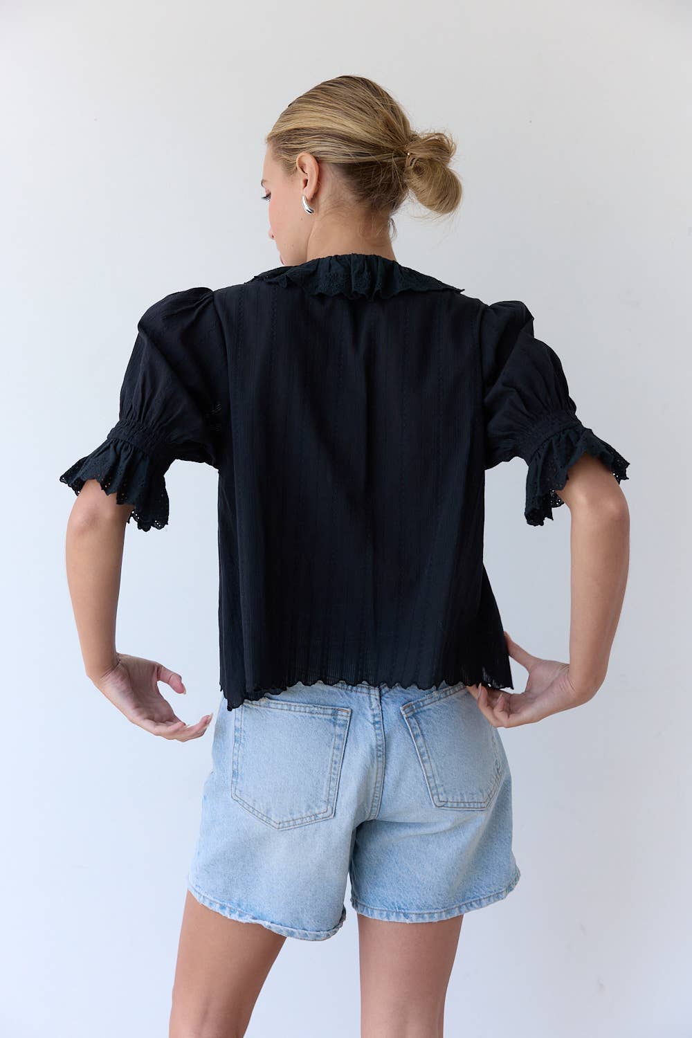 RAISONNEL - Wholesale Blouse - Women's - V-Neck Ruffle Blouse - RT10178