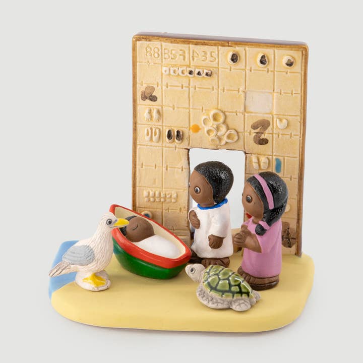 Veraluna Sustainable Clothing - Wholesale Nativity Scene Decor - HANDMADE NATIVITY SCENE LAMPEDUSA0