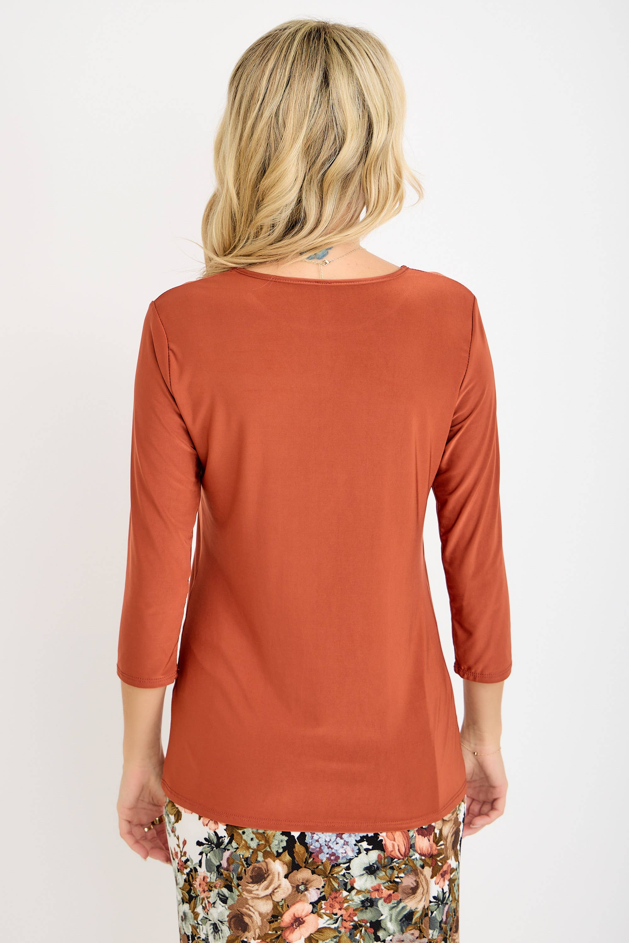 Celeste Clothing - Venta al por mayor Camiseta - Mujer - TOP DE CAPAS SIN ARRUGAS CON MANGAS 3/4 -CT1321474