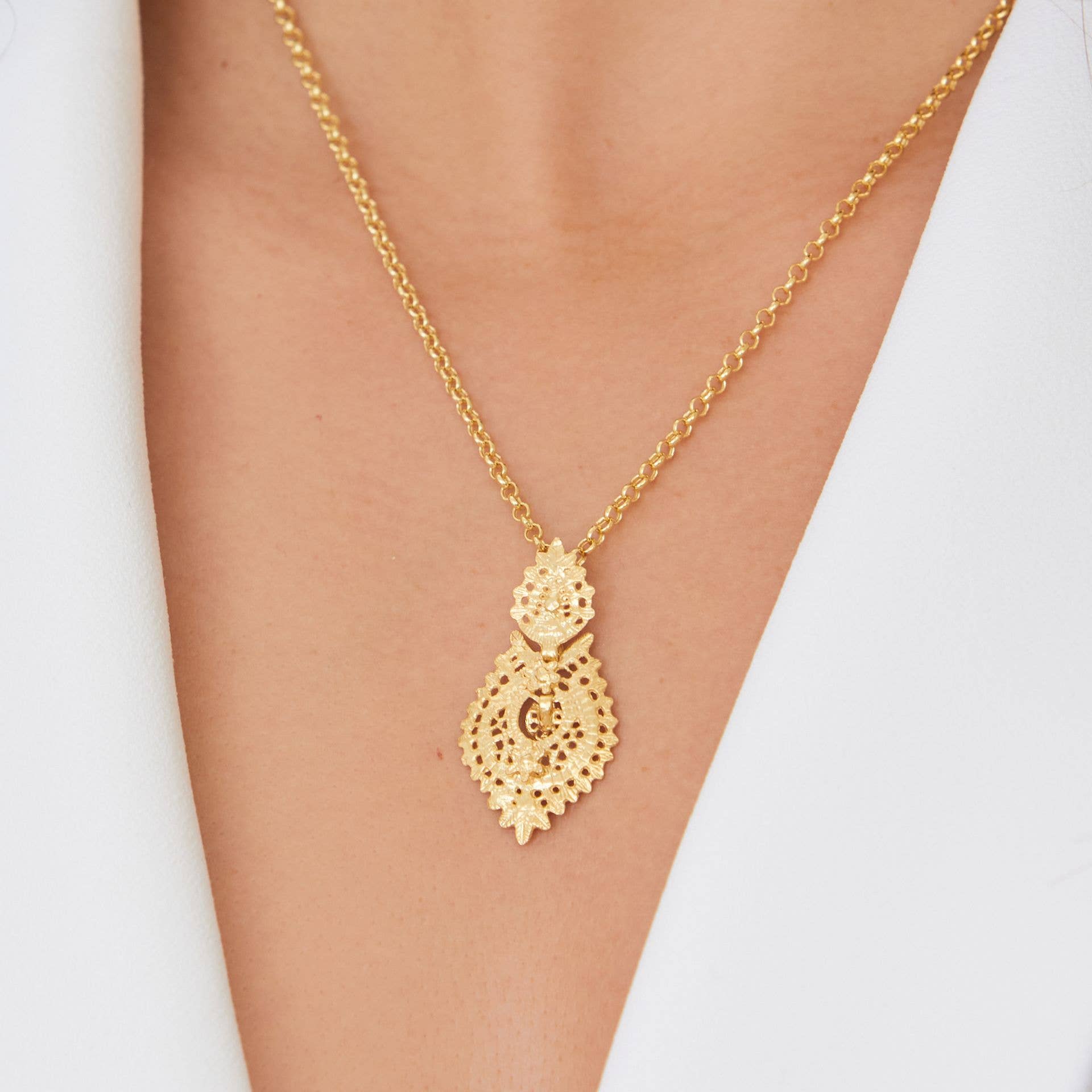 PORTUGAL JEWELS - Wholesale Pendant/Charm Necklace - Necklace Queen Earring S in Gold Plated Silver1