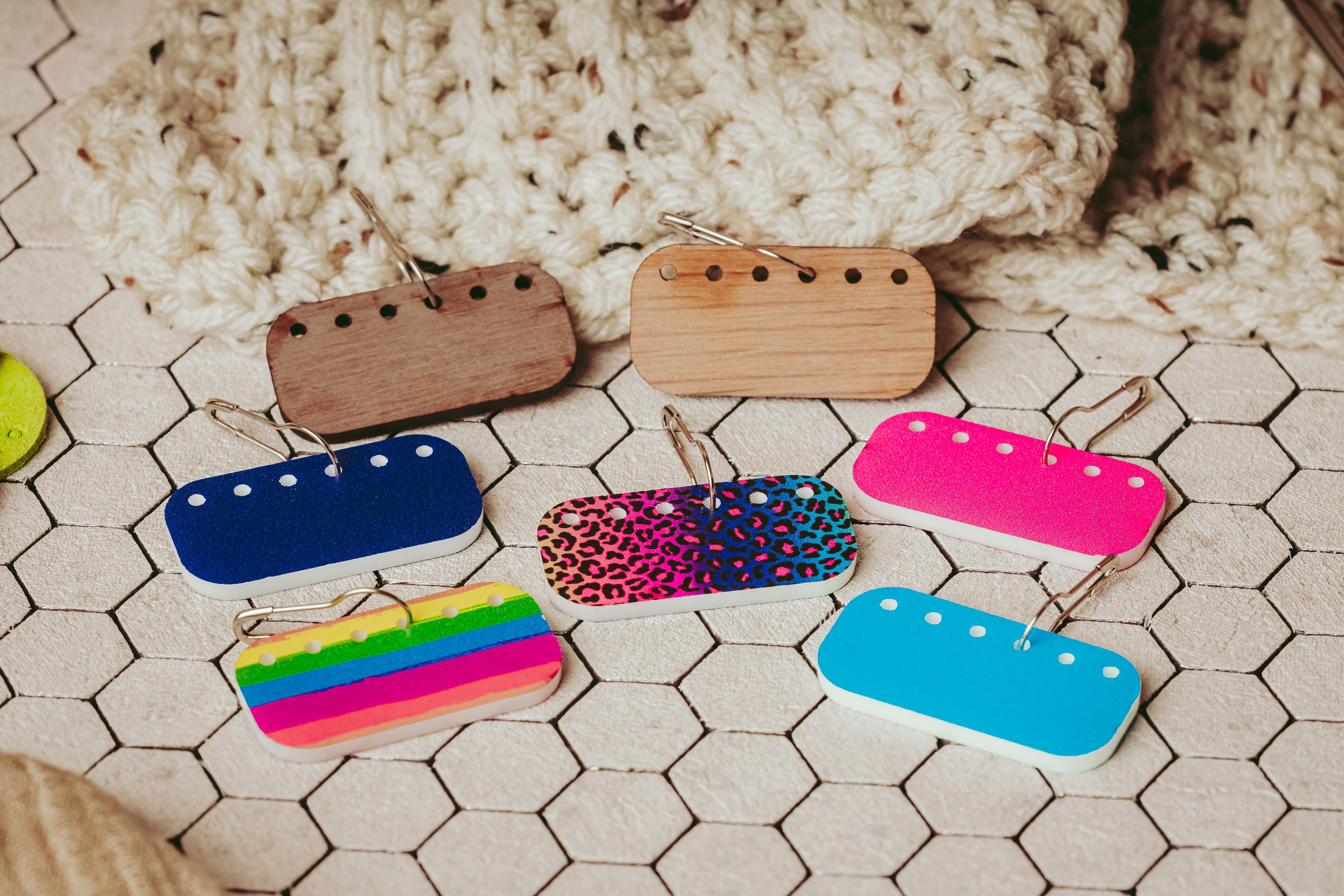 Loops & Bee - Wholesale Knitting/Crochet Supplies - Crochet Hook Minder Set, Hook Size Reminder Stitch Markers8