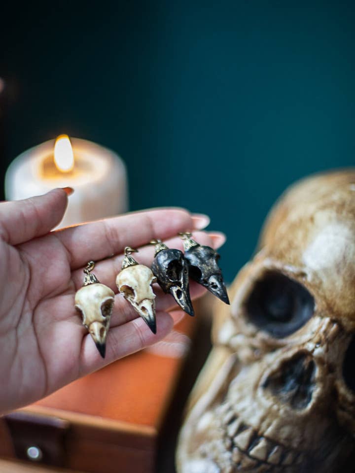 Raven skull Earrings jewelry gothic witchcraft Halloween for wholesale by Costurero Real