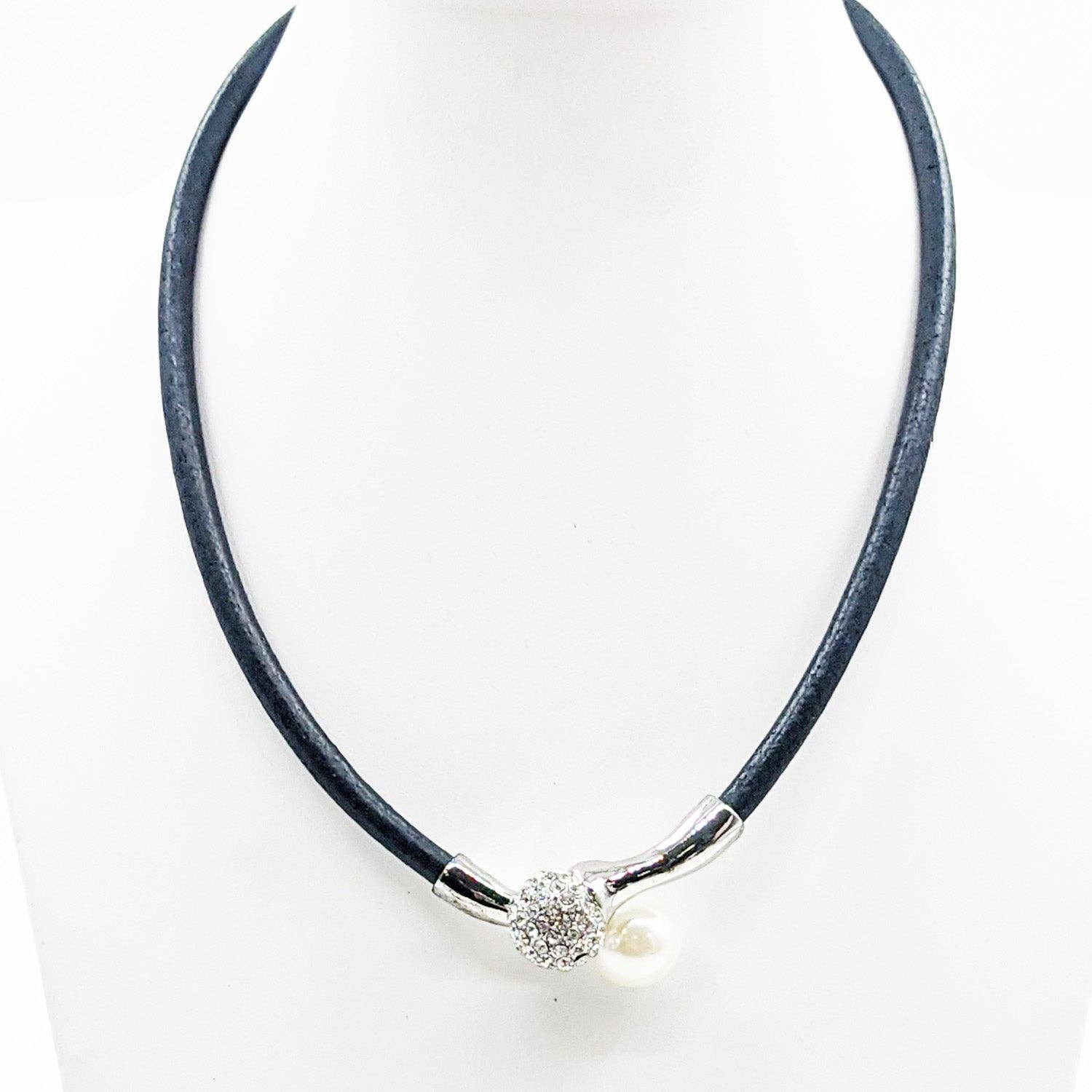 Tempest Designs – wholesale Pendant/charm necklace – NECKLACES - XS0063N-R-NVY-CRS0