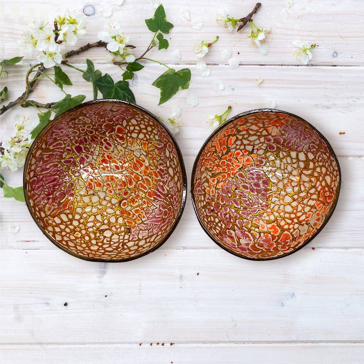 VIE - Wholesale Decorative Plate/Dish/Bowl - Hand-Painted Coconut Bowls, Lacquered, Set of 247