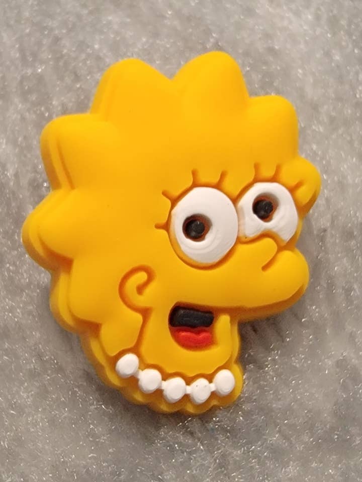 Breloque en forme de crocodile 64 pour la vente par Oodle Kaboodle LLC