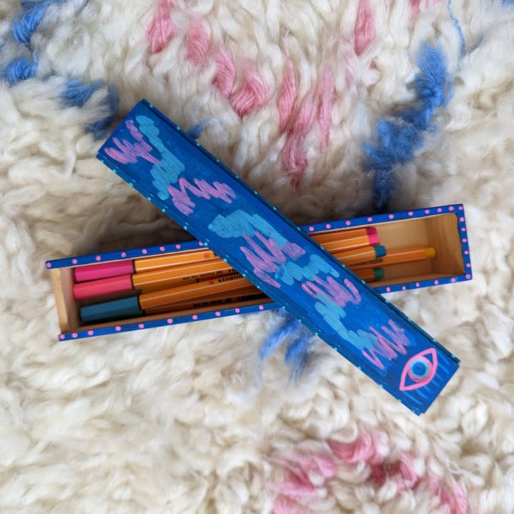 Pale Blue Eyes | Scatola di legno unica nel suo genere dipinta a mano per la vendita all'ingrosso da parte di Foreignspell