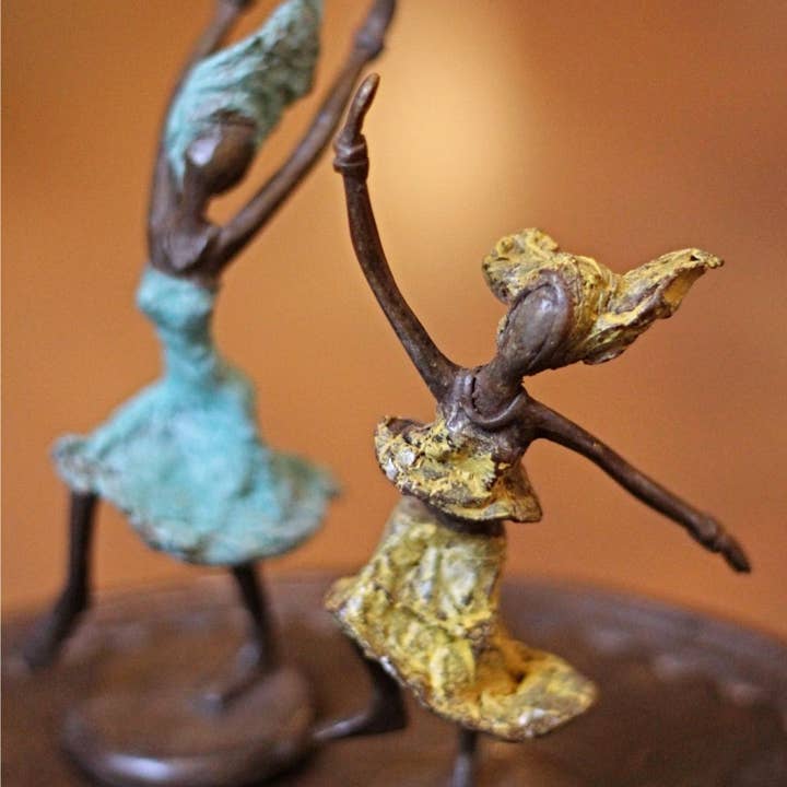 Swahili | AFRICAN MODERN - Wholesale Sculpture - Burkina Faso Bronze Miniature Celebrating Lady Sculpture1