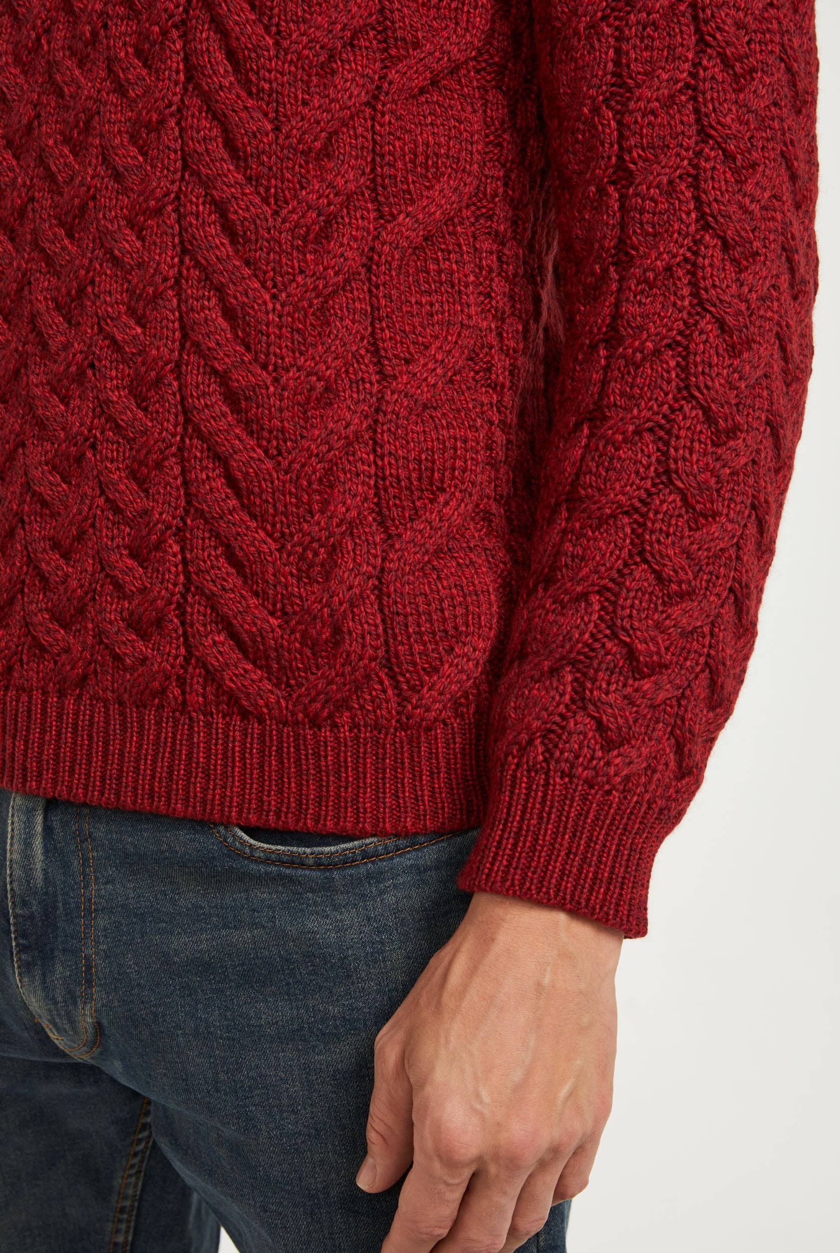 Aran Woollen Mills - Venta al por mayor Jersey de punto - Hombre - Suéter Omey Aran de cuello redondo para hombre - Rua Red4