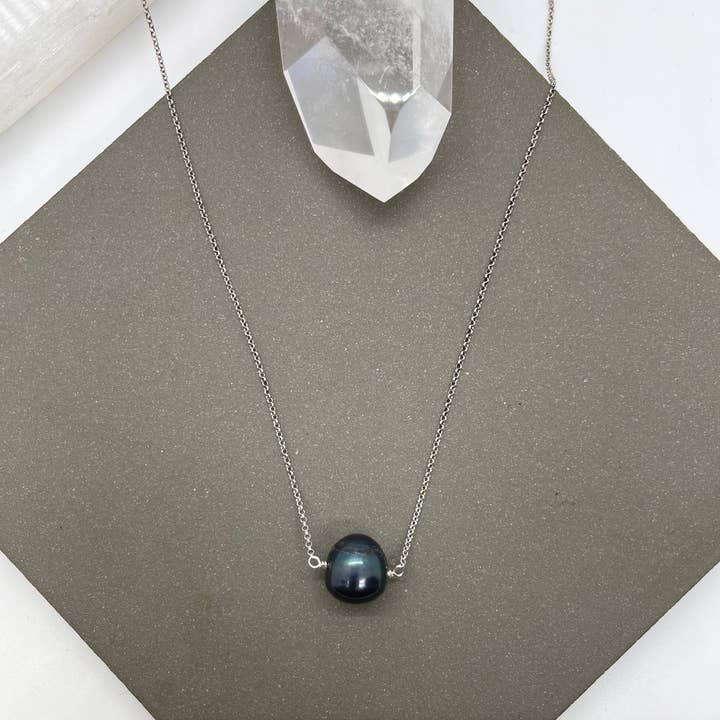 RADA Handmade Jewelry - Wholesale Pendant/Charm Necklace - Black pearl necklace1