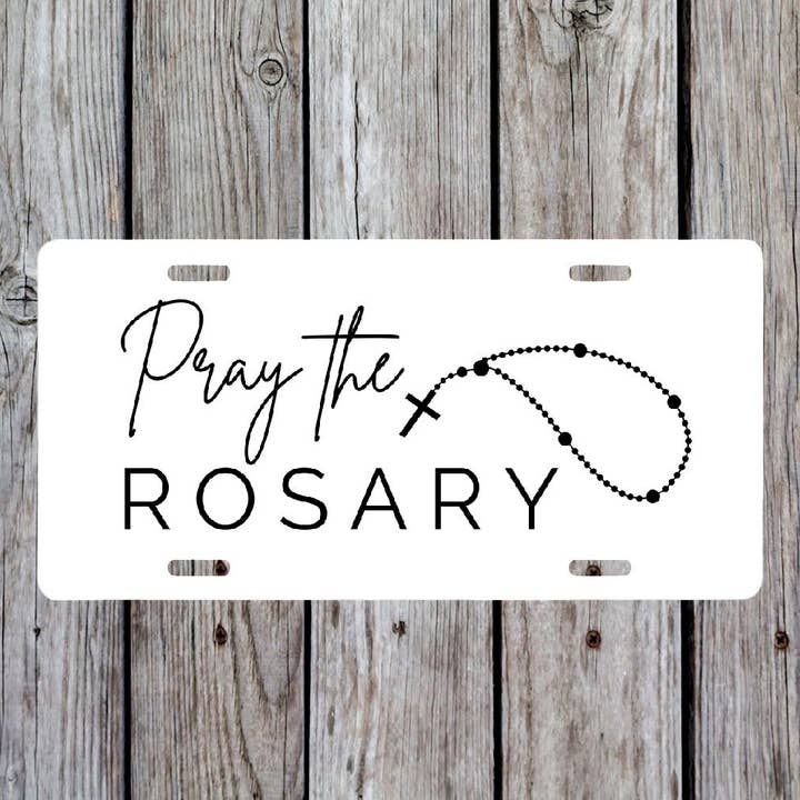 Matrícula de coche «Pray The Rosary Vanity» para venta al por mayor de Crows Nest Atelier, LLC