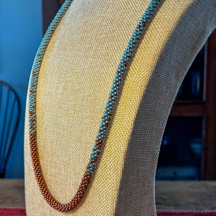 Two Snowy Egrets – Engroshandel Perlehalskæde – Kumihimo perlehalskæde med magnetlås1