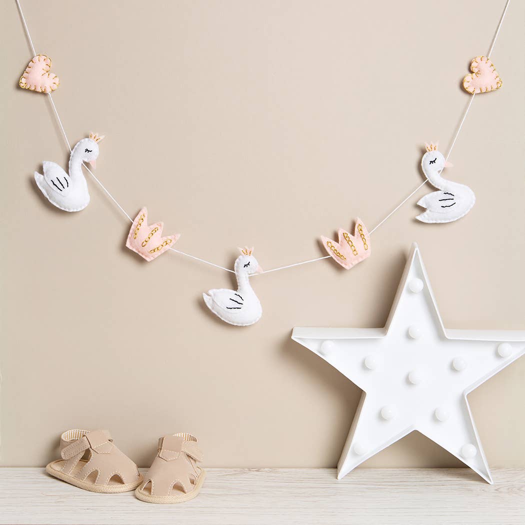 Wool Couture Company - Wholesale DIY Craft Kit - Swan Garland Felt Beginner Craft Kit0
