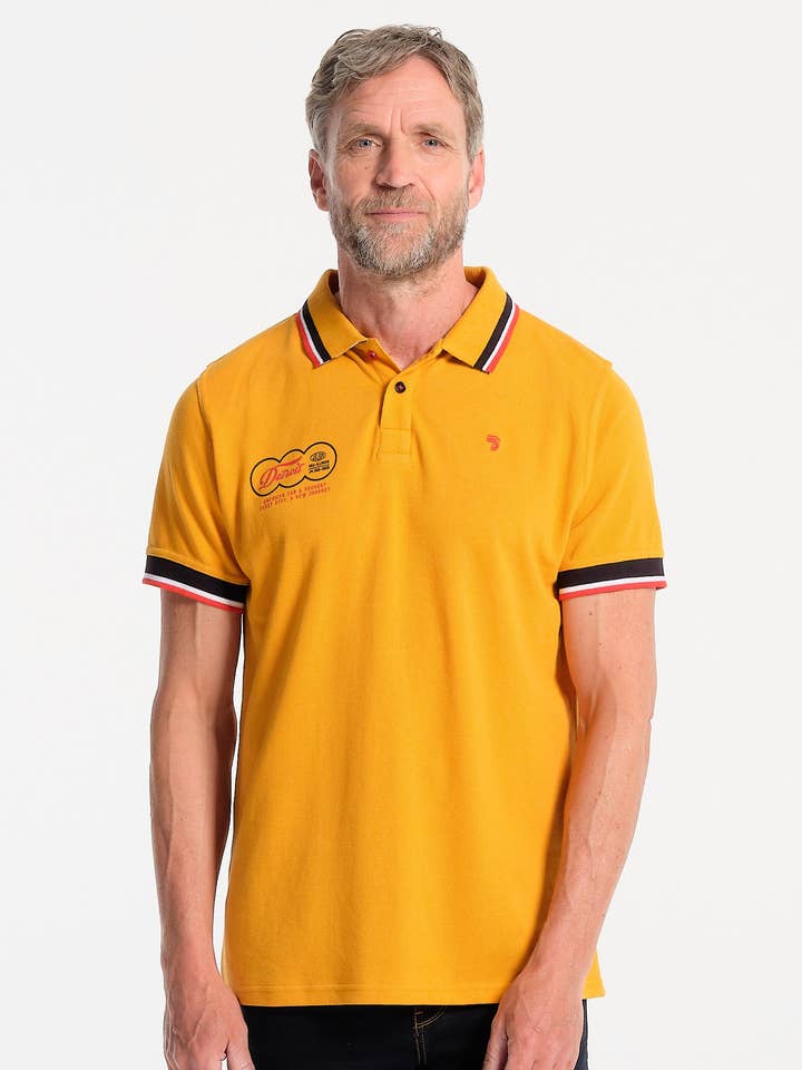 Polo homme jaune, motif arrière pour la vente par J&JOY
