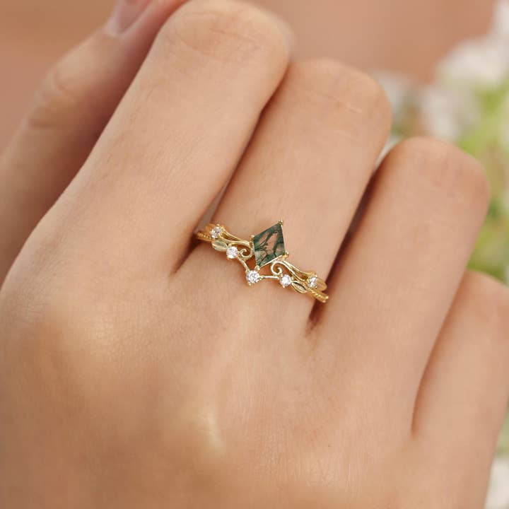 Azura Jewelry – wholesale Band/stacked ring – Victorian Lace Moss Agate Ring 10K/14K Yellow Gold