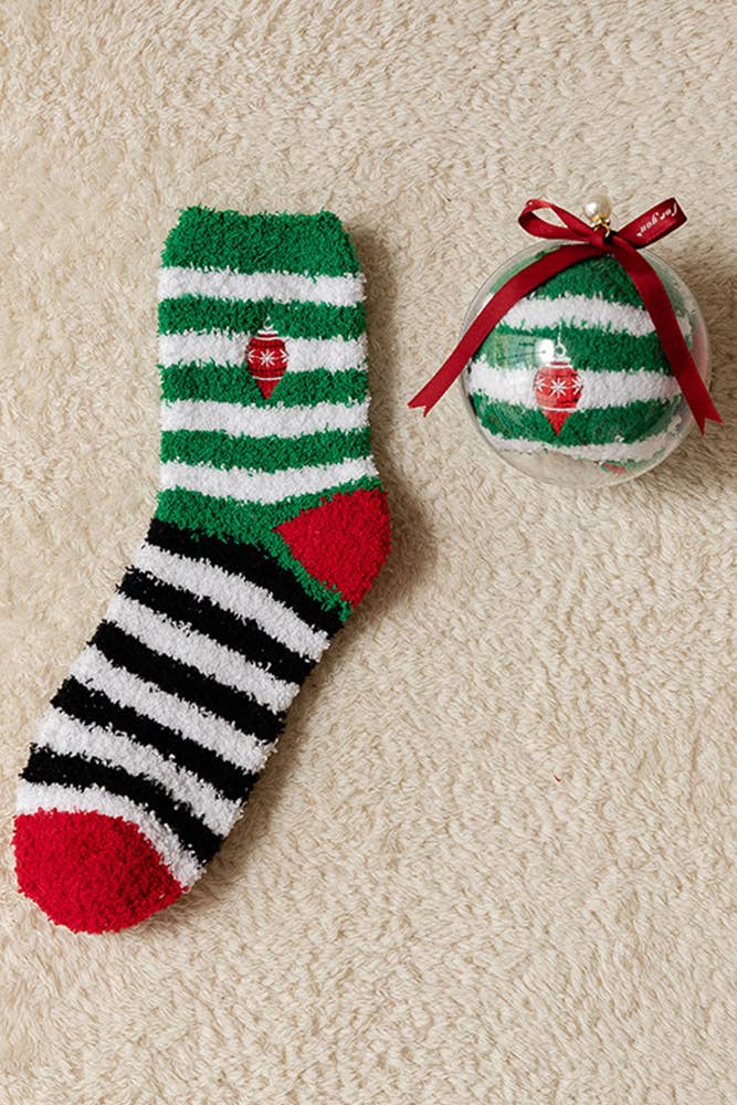 UNISHE - Wholesale Socks - Women's - Cartoon Christmas Fleece Socks MOQ 5Pairs ZZKF30319