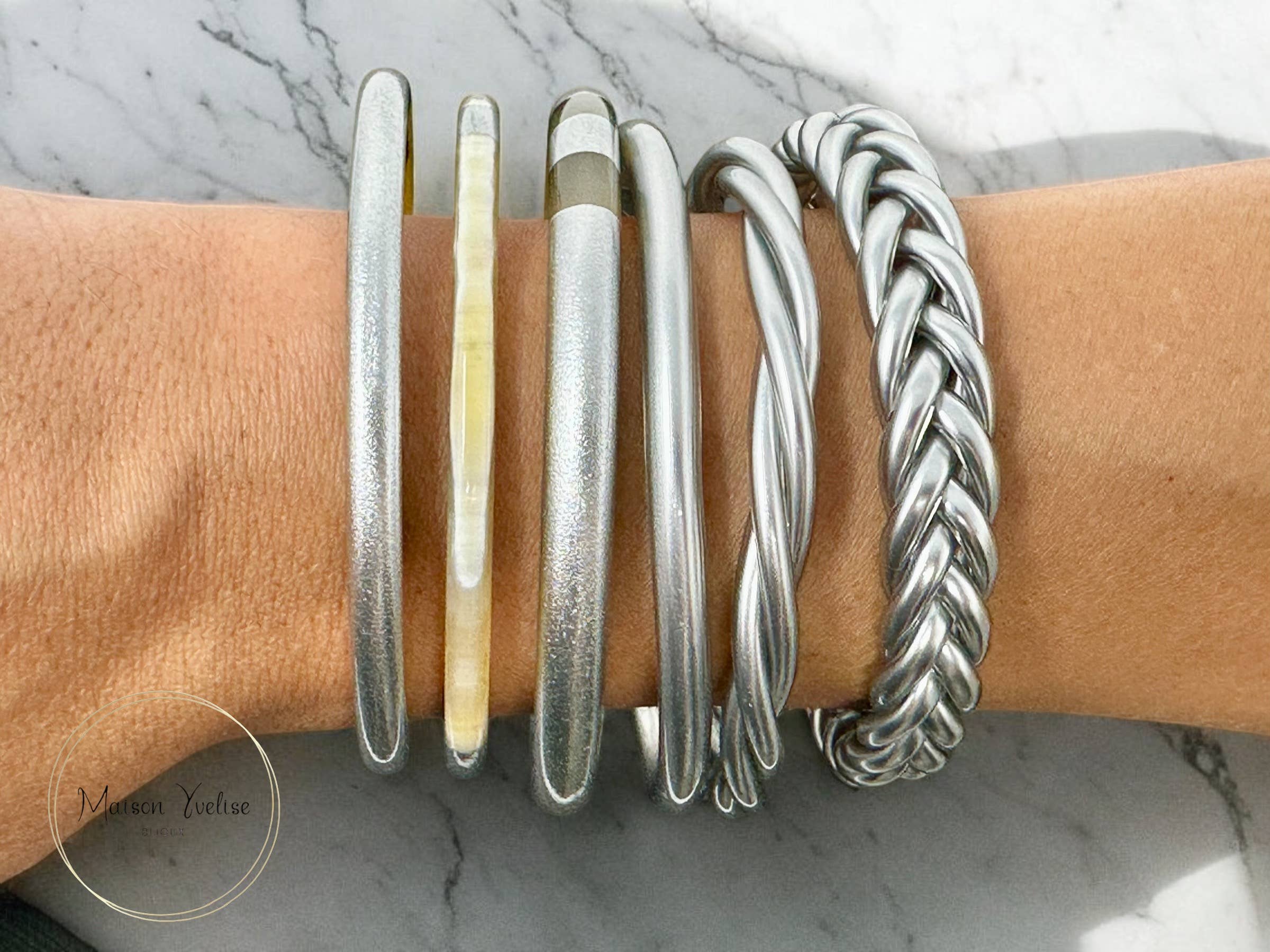 Maison Yvelise - Wholesale Bangle Bracelet - Vietnamese silver buffalo horn bangles3