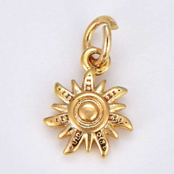 Pendentif à breloque en forme de rayon de soleil céleste en spirale rempli d'or CP1913 pour la vente par Beads Creation