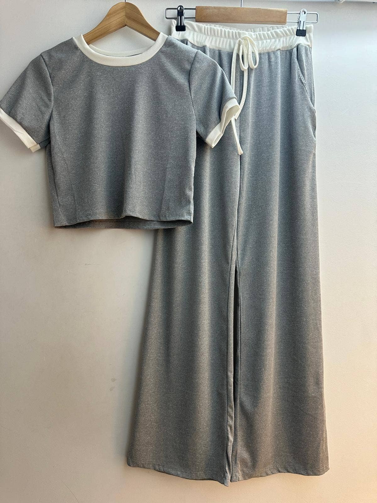 LORIANE – Engroshandel Loungesæt - Dame – LORIANE sæt med stribet top og bukser i one size4