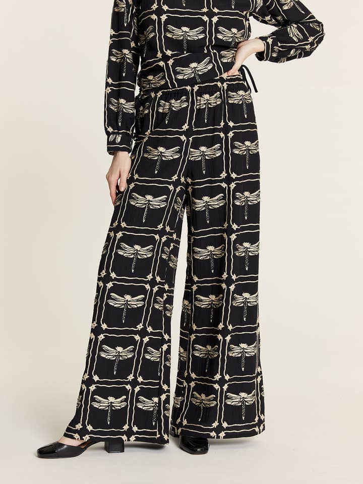 PANTALON BORDADO LIBELULA for wholesale by Pepaloves