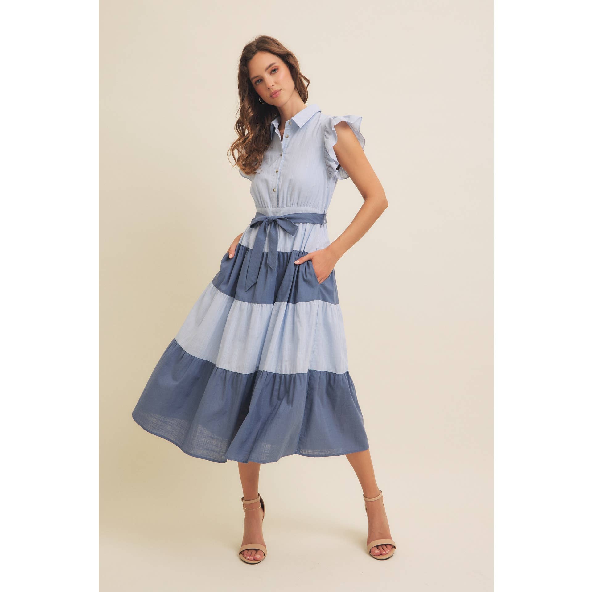 in february - Vente Robe – femme - ROBE MIDI EN COTON À BLOCS DE COULEUR AVEC VOLANTS ET CEINTURE À LA TAILLE9