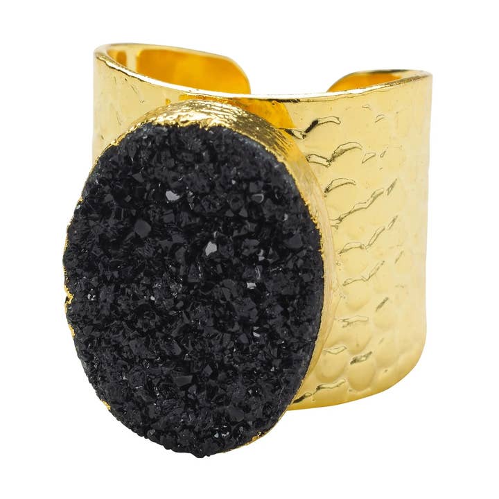 YAA YAA LONDON Anillo de Declaración Dorado 'Crystal Crush' Negro para venta al por mayor de YAA YAA LONDON