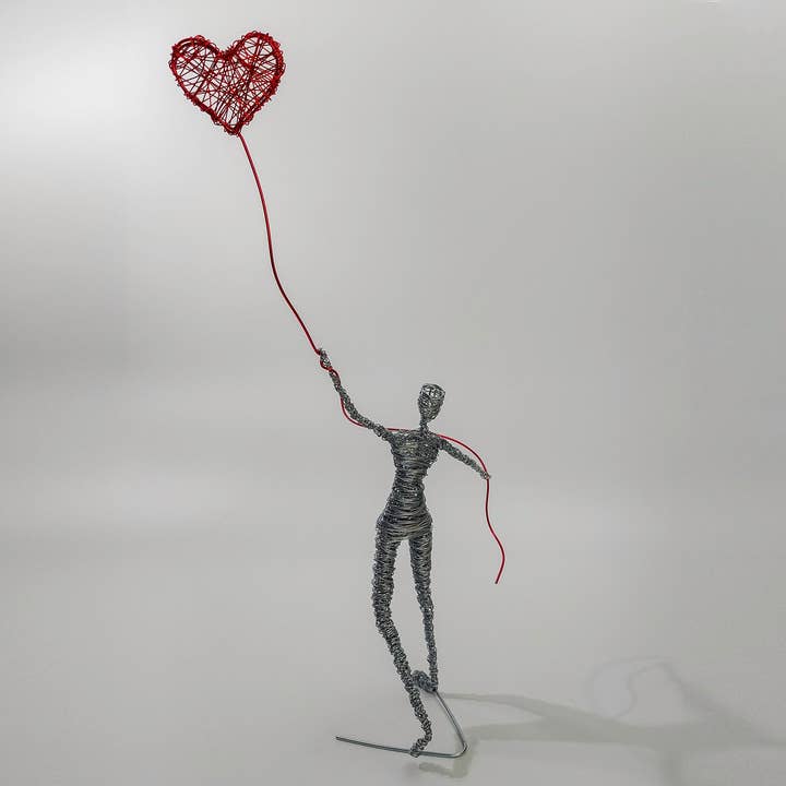 Haritopoulou - Venta al por mayor Escultura - Escultura roja del alambre del metal del hombre oído, escultura moderna3