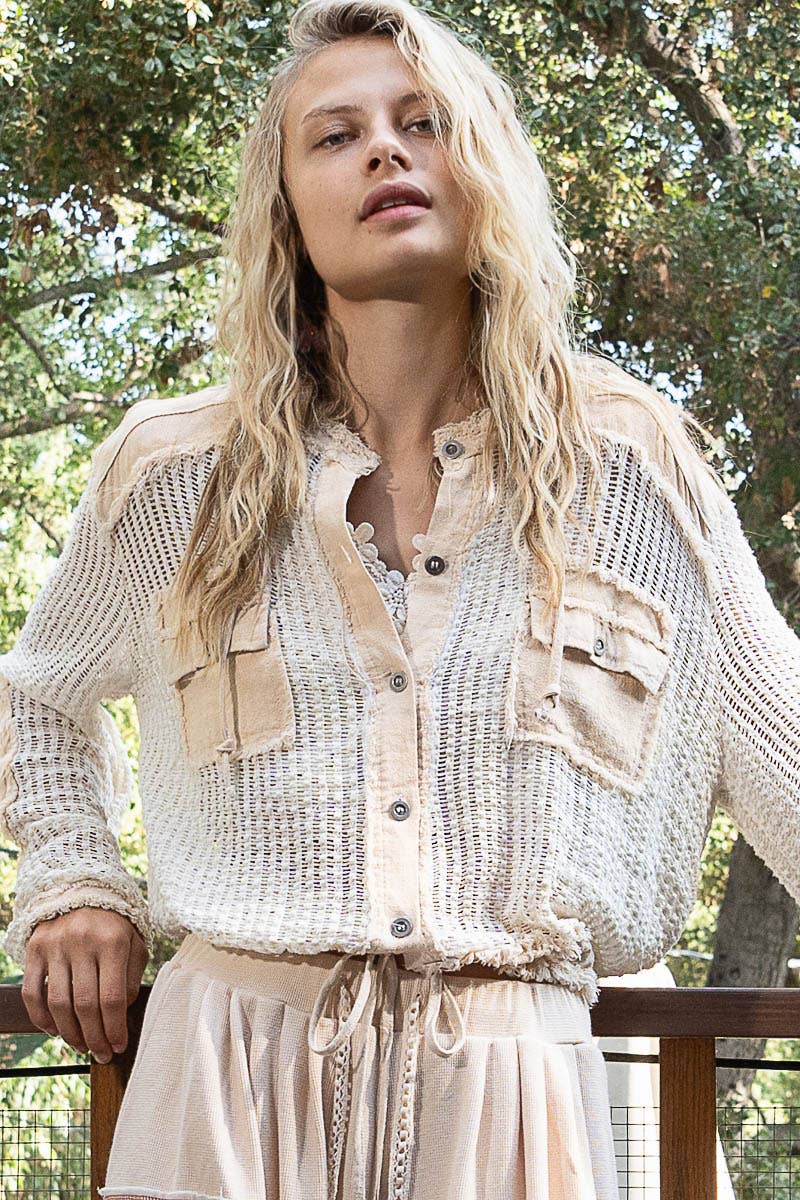 Pol Clothing - Vente Chemise à col boutonné – femme - Vente de chemise à capuche ouverte avec boutons et poches avant.8