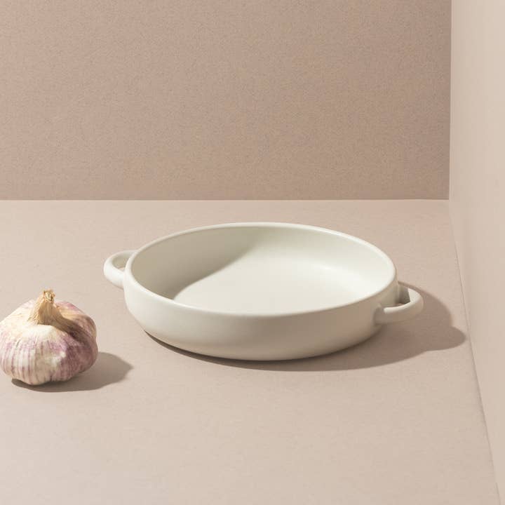 GHARYAN Stoneware & Olive Wood Tableware | Ships from USA - Wholesale Borden - Handgemaagd stenen dinerbord met handvaten - 20 cm0