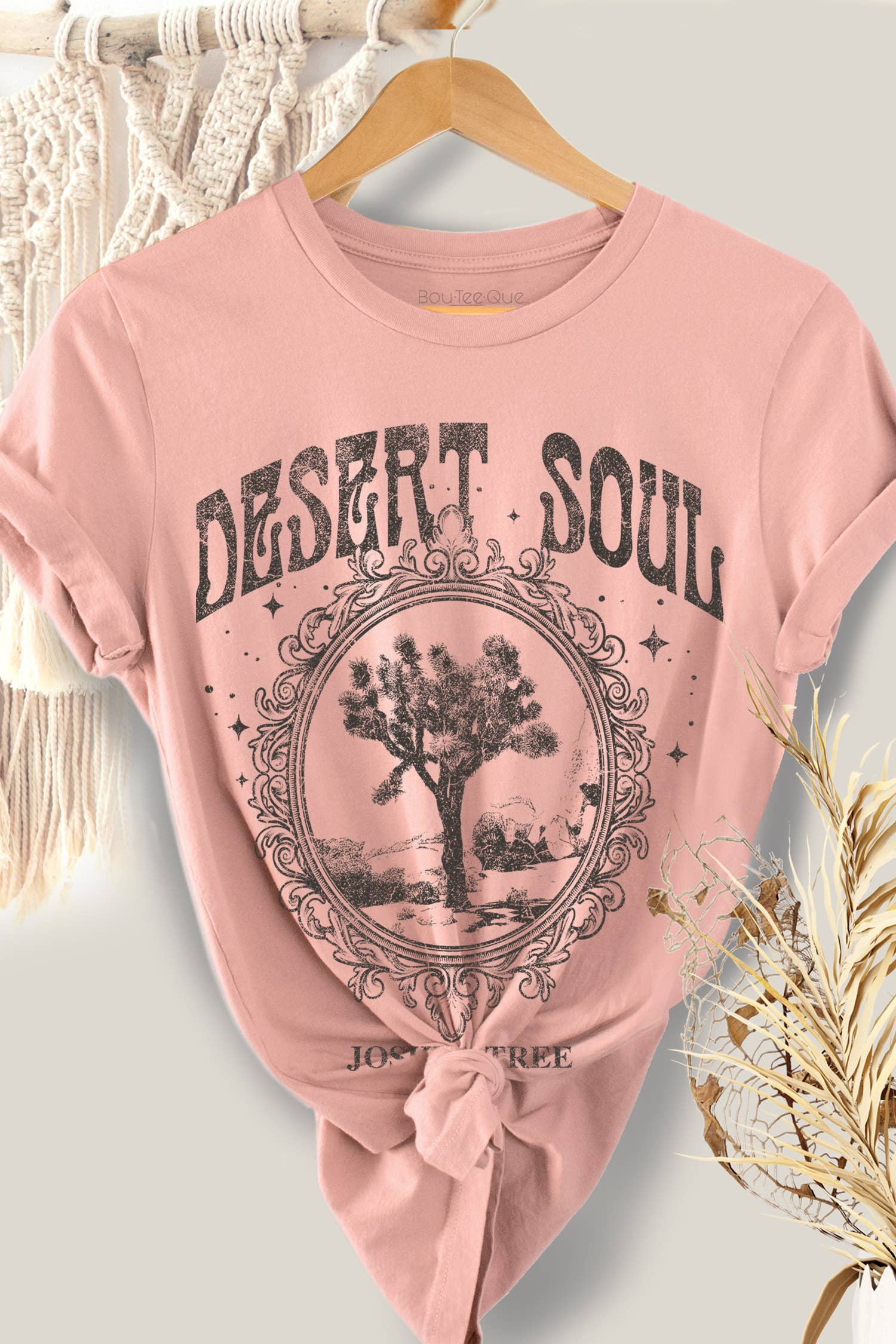 BouTeeQue Closet - Vendita all'ingrosso Maglietta serigrafata - Donna - BTJ4890 -T JOSHUA TREE, ANIMA DEL DESERTO7