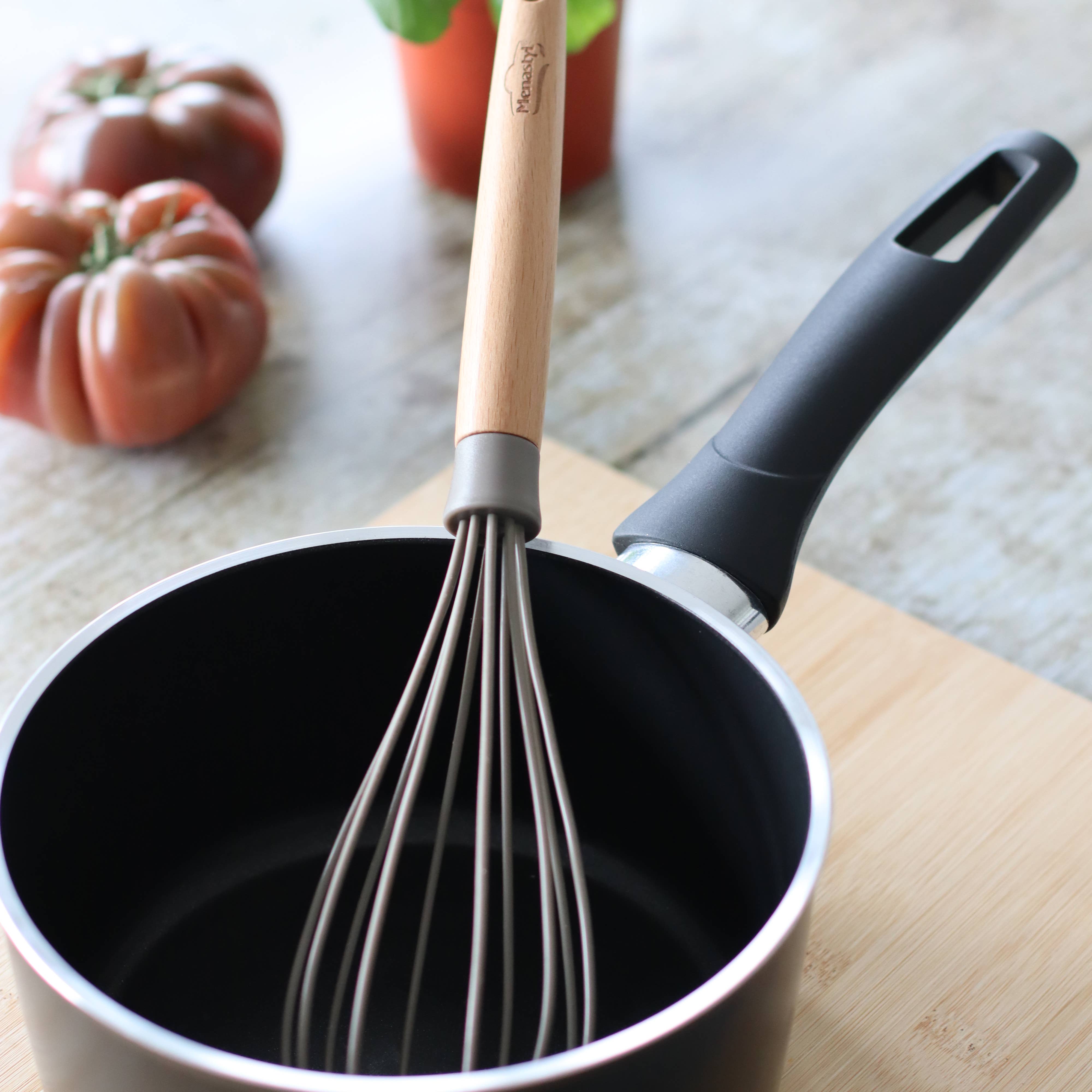 Menastyl - Wholesale Kitchen Utensil Set - Eliott 10-piece silicone utensil set with wooden handle5