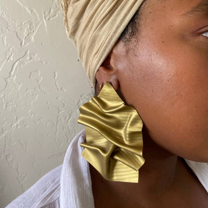 Peaceable Element - Wholesale Dangle Earrings - Clay Statement Unique Earrings - Gold & Black