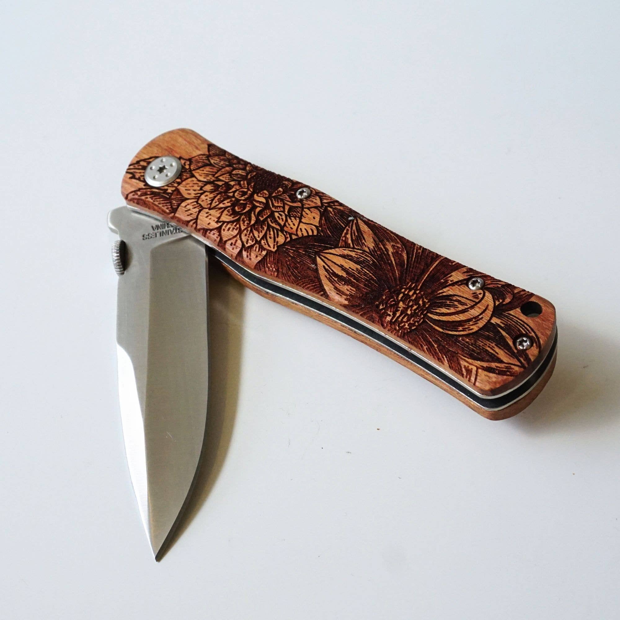 Lucca - Wholesale Pocket Knife/Holder - Floral Engraved Rosewood Pocket Knife1