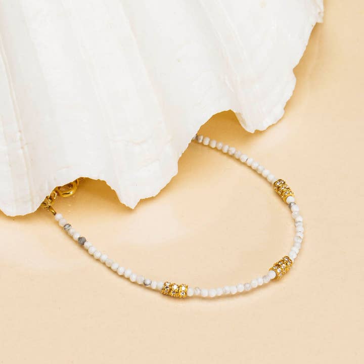 BRACELET GAYA HOWLITE BASE pour la vente par Une A Une