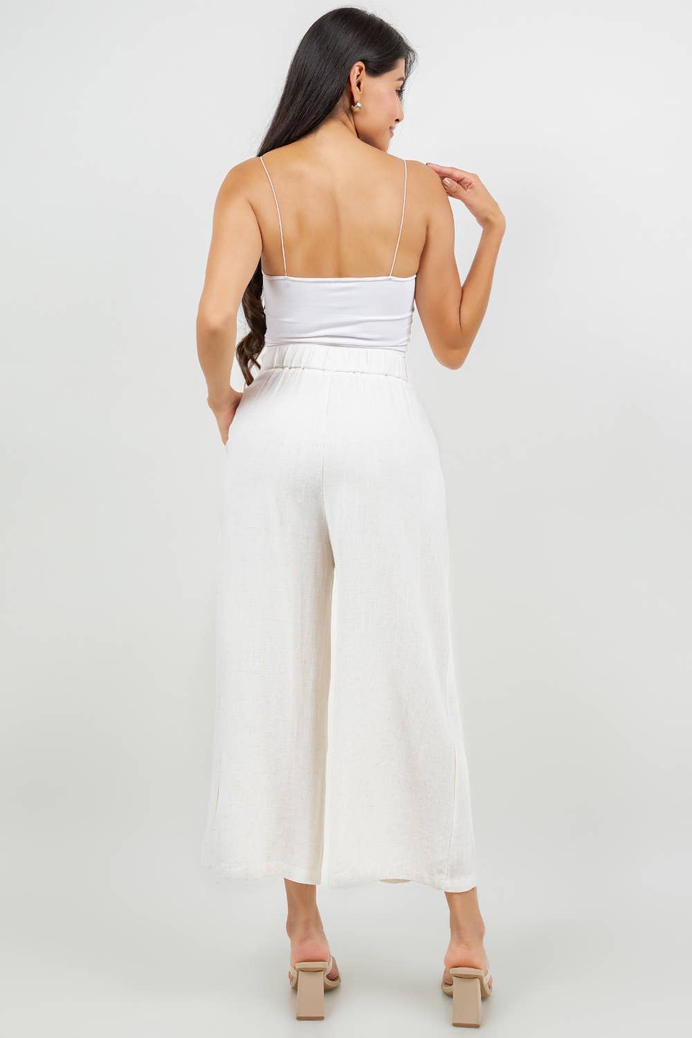 Veracci - Wholesale Pants - Women's - Linen Blend Wide-Leg Capri Pants4