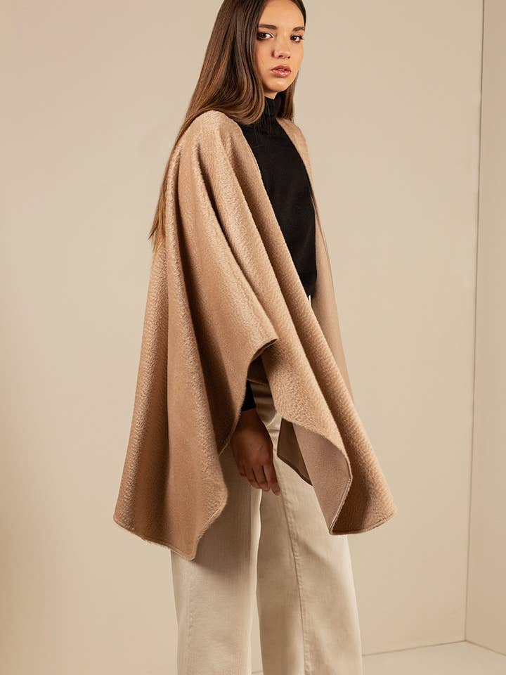 Uxa for wholesale by KUNA - Feel The Hands Of The Andes