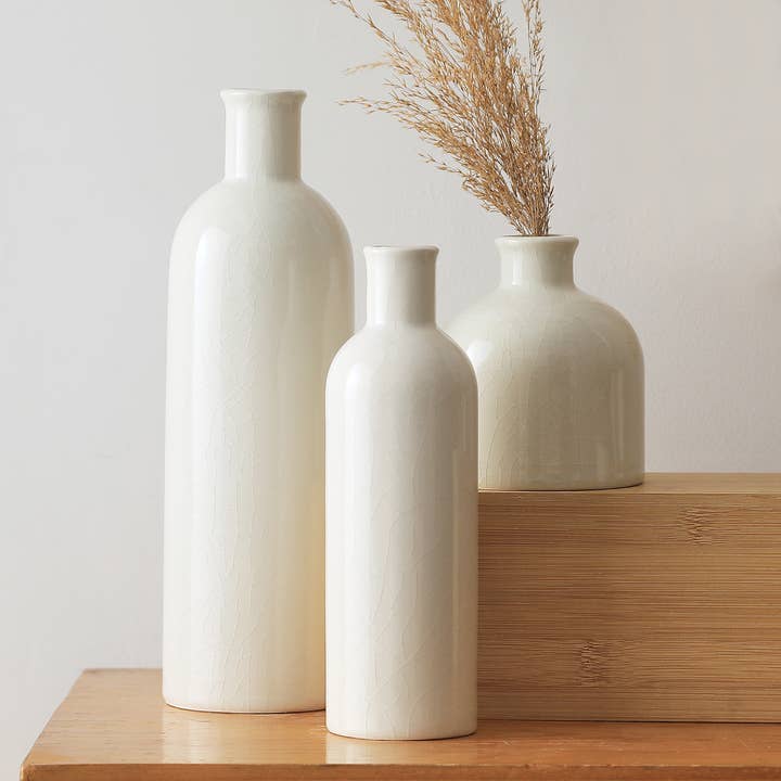 White Vases for Decor - Ceramic Vases for wholesale by FORTIVO