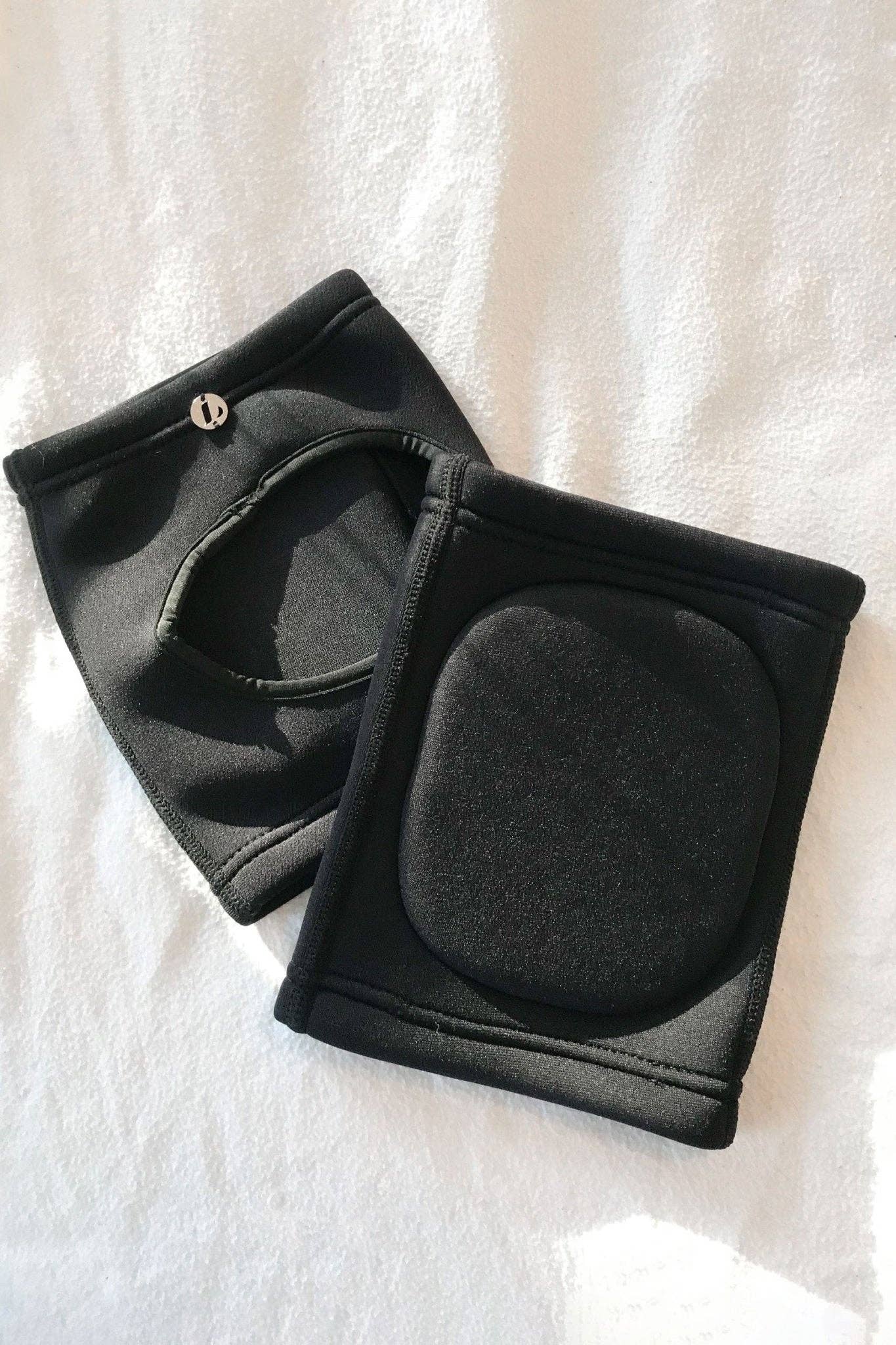 BLACK Basic Knee Pad for wholesale on Faire3