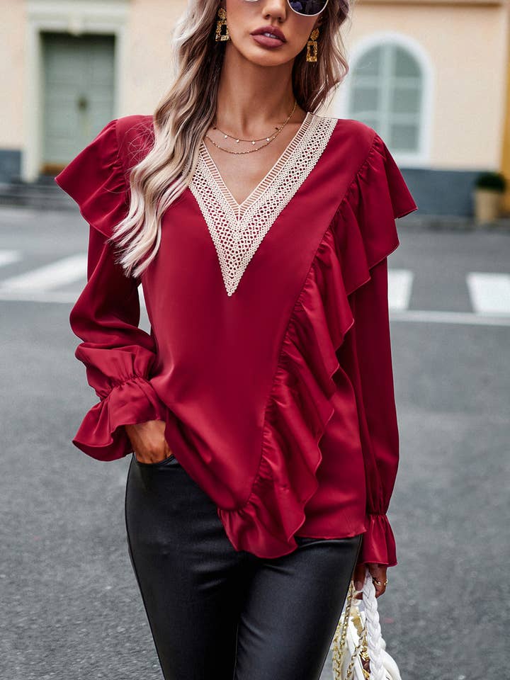 Blouse asymétrique à volants à col en V et bordure en crochet SZ25-TP32029 pour la vente par ePretty
