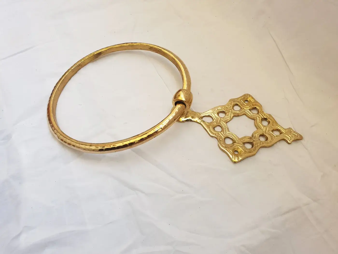 High crafty - Wholesale Bath Soap Dish - Elegant Brass Soap Dish & Towel Holder Set — Hand-Carved Mor3