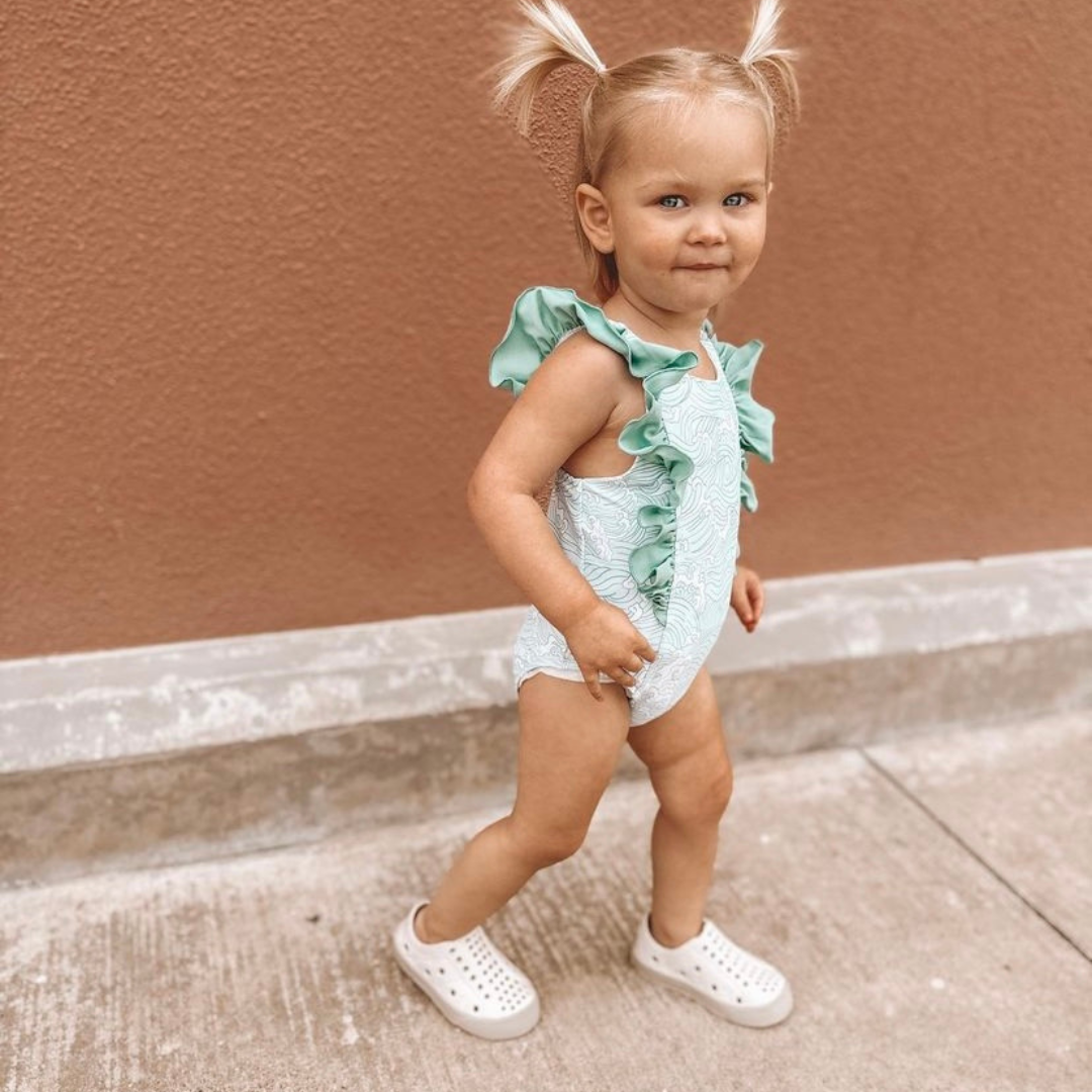 CREME TAN KANTSTEN - SHOOSHOOS TODDLER BØRNESKO VANDTÆTTE SNEAKERS for engroshandel på Faire8