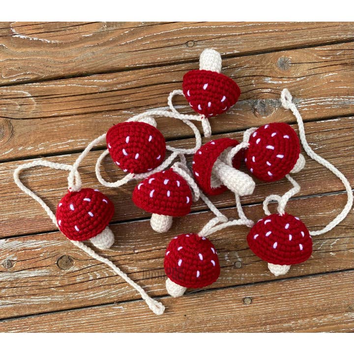 TOMOPOD LLC - Wholesale Bunting/Garland - Crochet Mushroom Garland, Toadstool Garland, Fall Home Decor5