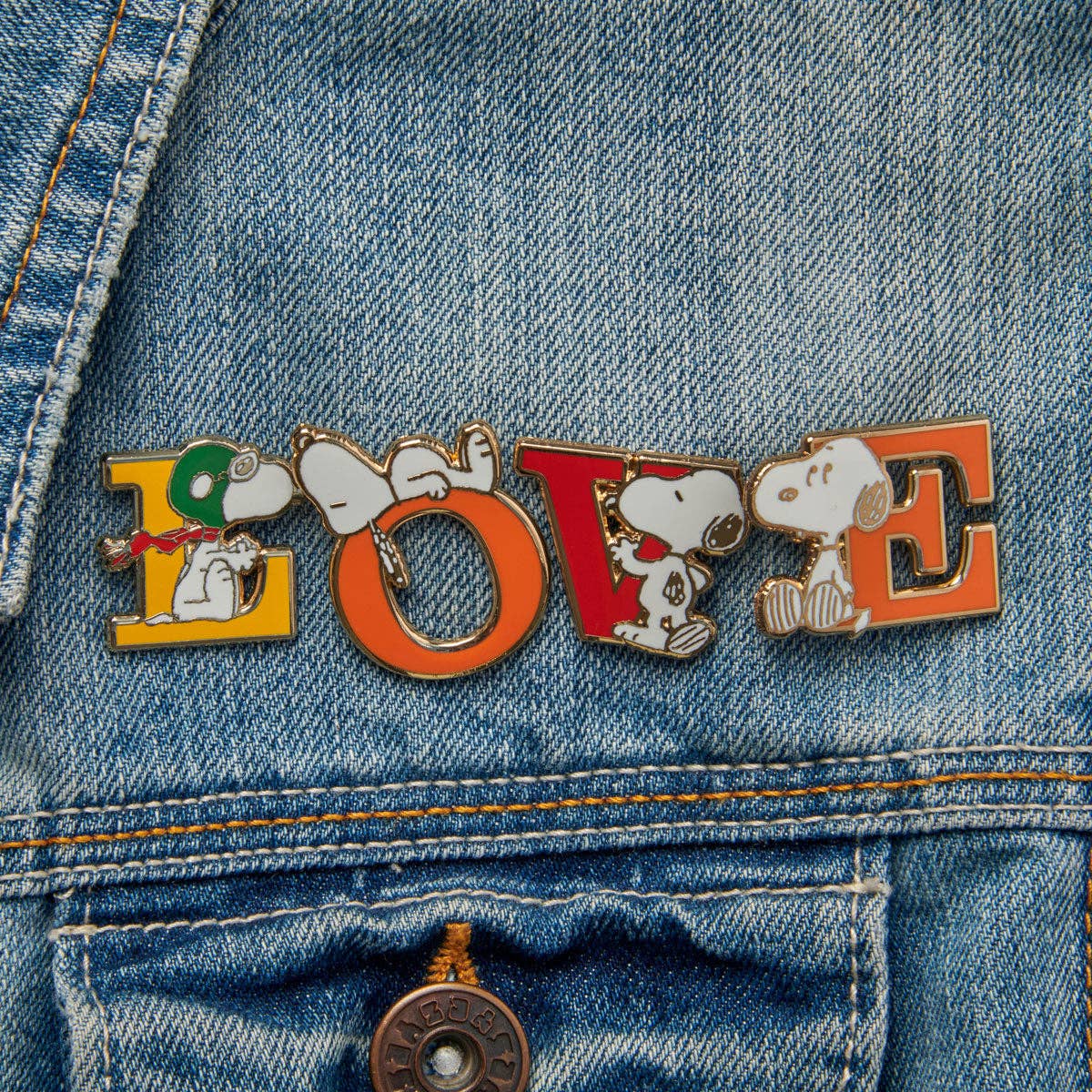 Magpie – wholesale Lapel pin/button – Peanuts Alphabet Pins - A to Z (26 pins)1