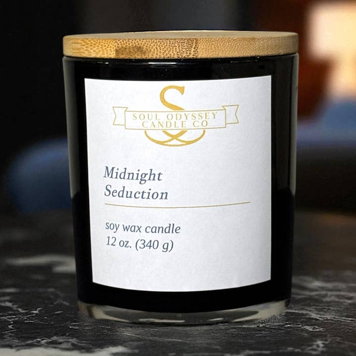Midnight Seduction Ljus | 12 oz för wholesale av Soul Odyssey Candle Co