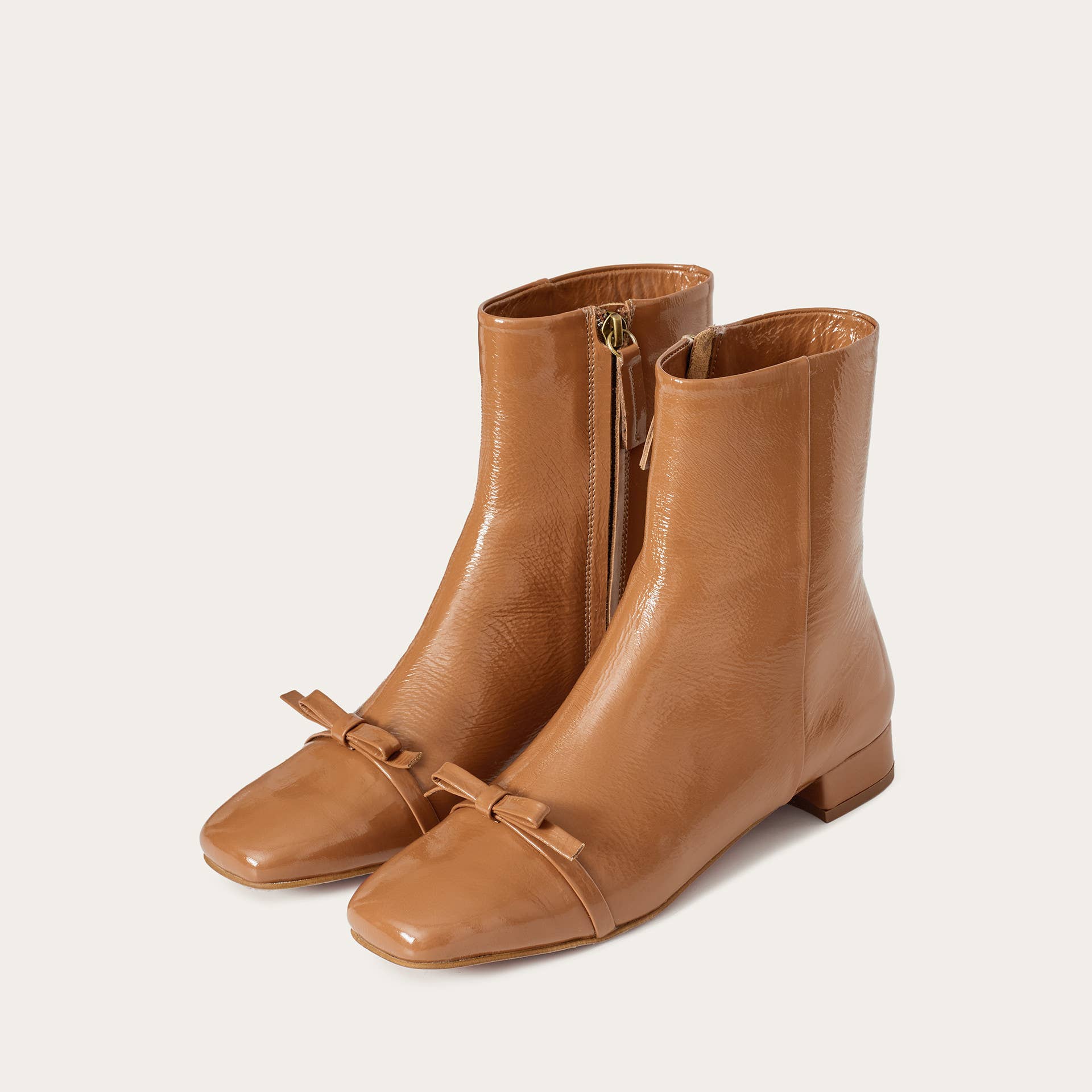 bärnsten Livia stövlar, glansig karamell för wholesale på Faire4