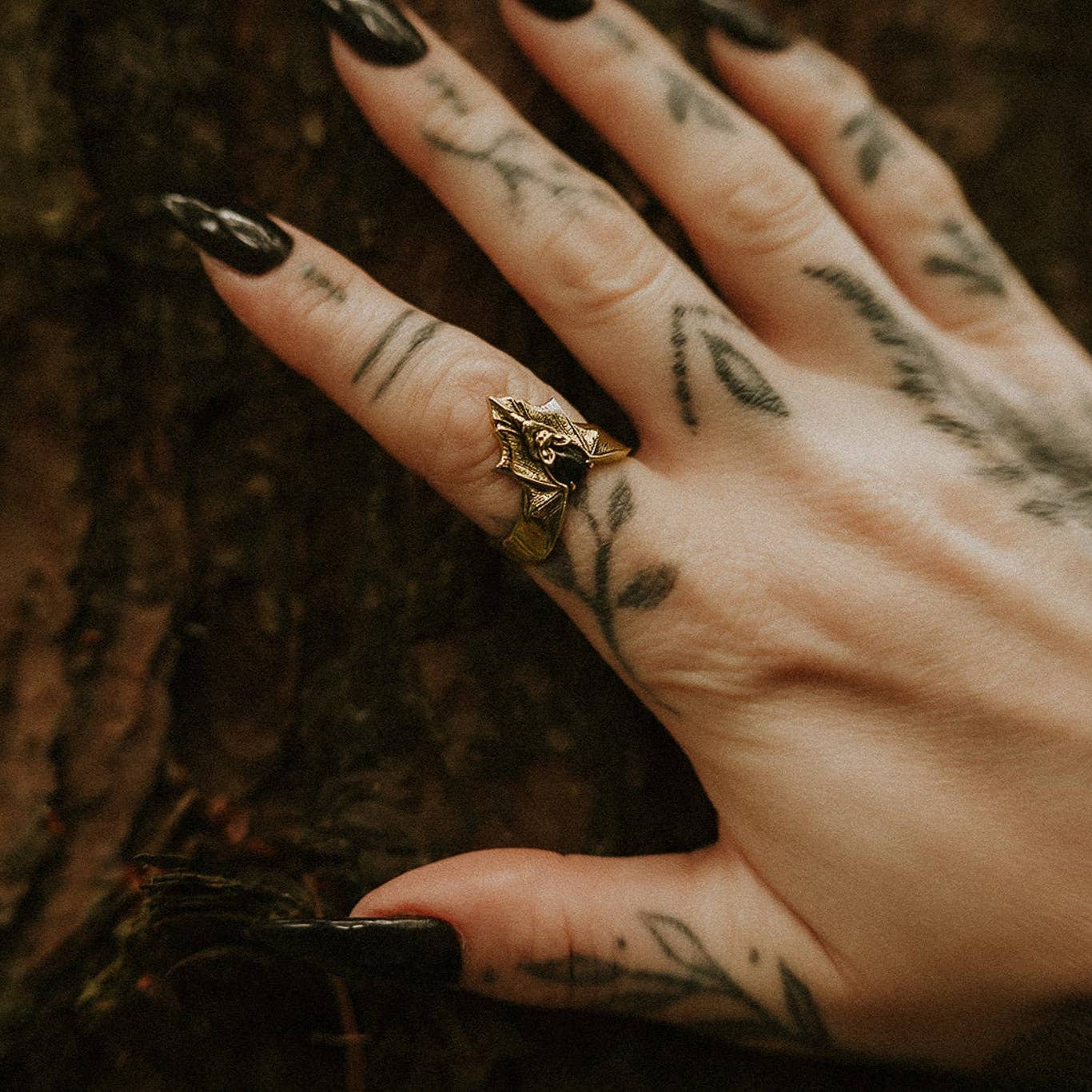 Mysticum Luna - Wholesale Cocktail/gelegenheidsring - Nachtval Obscura Vleermuis Gouden Ring1