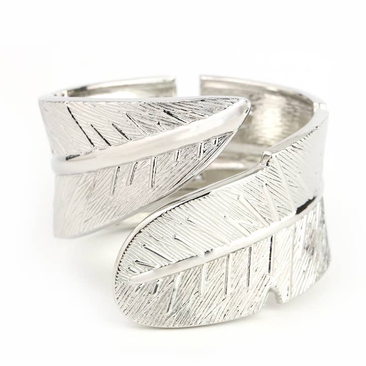 Brazalete tipo brazalete con bisagras y diseño de hojas texturizadas para venta al por mayor de United Elegance