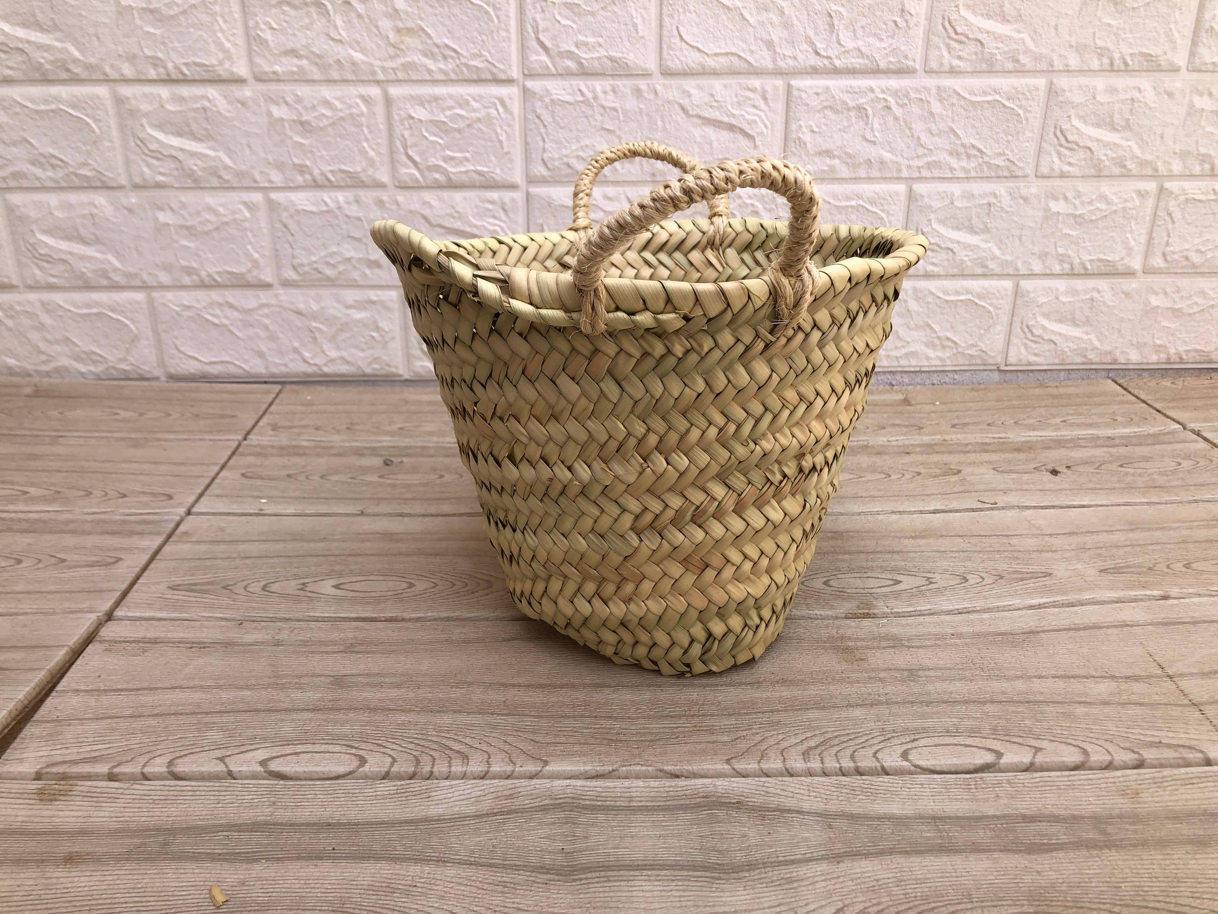 ProHandmadeDesign - Vendita all'ingrosso Borsa da spiaggia - Cesto piccolo in paglia naturale a forma di rosa1